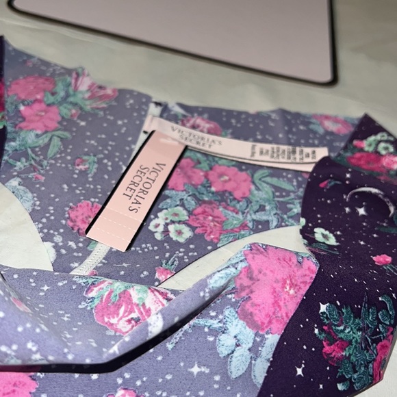 Victoria's Secret No Show THONG Panty XXL - Picture 6 of 11